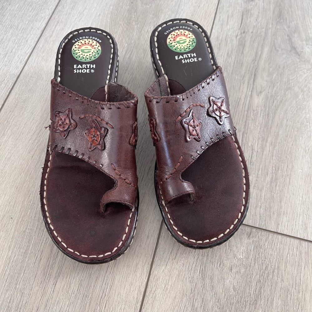 Earth Gelron 2000 Brown Leather Comfort Wedge Sandals Boho Casual Everyday Shoes